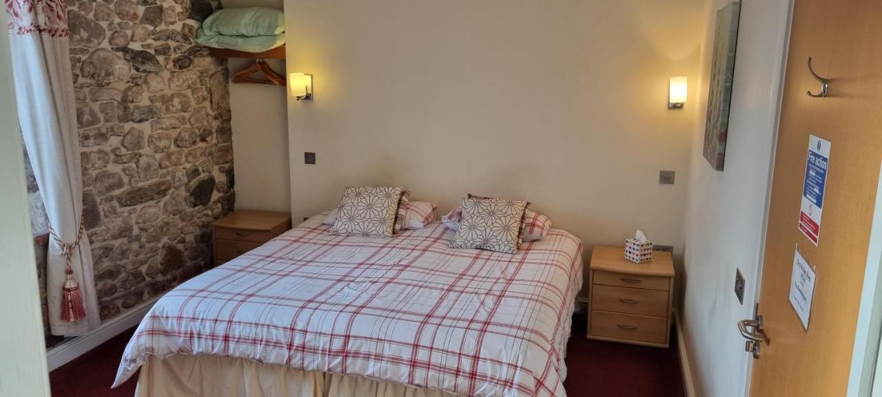 Ecclefechan Hotel エクステリア 写真